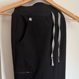 Figs Women’s Black Technical Collection Jogger Pants